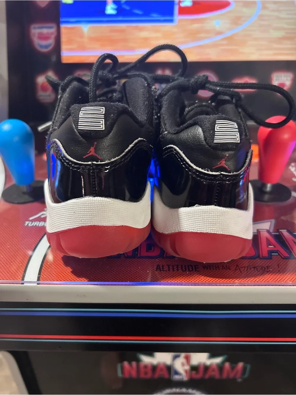 Jordan XI low 11